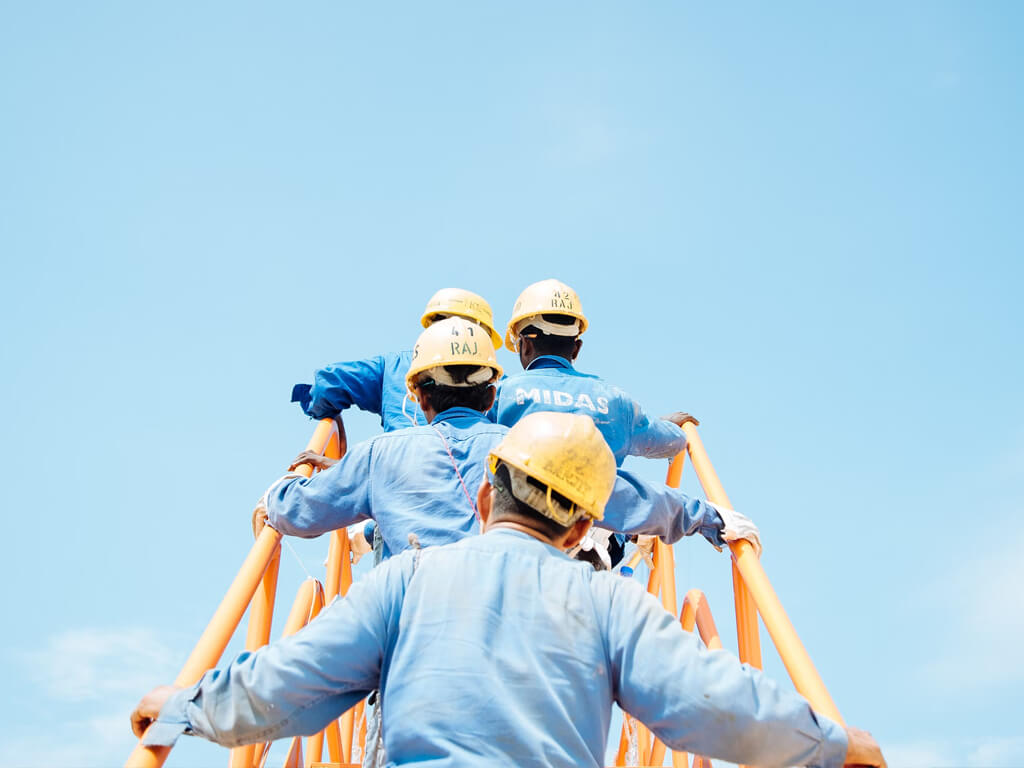 Wadaa contracting team at work